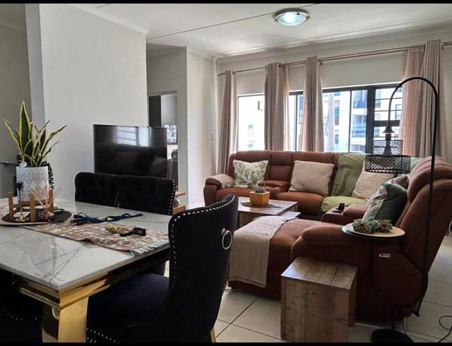 3 BEDROOM APARTMENT FOR SALE IN SANDOWN